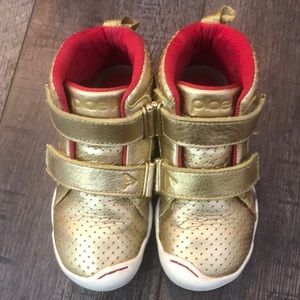 Gold Plae Max high tops